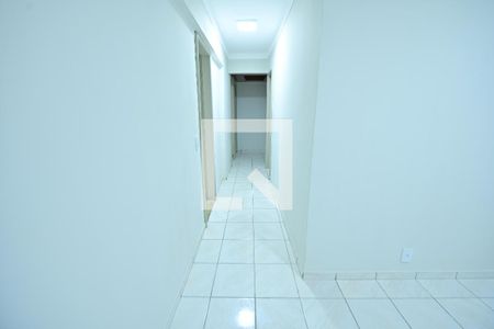 Corredor de apartamento para alugar com 3 quartos, 78m² em Setor Leste Vila Nova, Goiânia