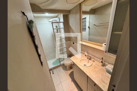Banheiro de apartamento à venda com 2 quartos, 80m² em Centro, São Leopoldo