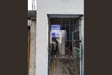 Placa de casa para alugar com 1 quarto, 40m² em Parque Pinheiros, Taboão da Serra