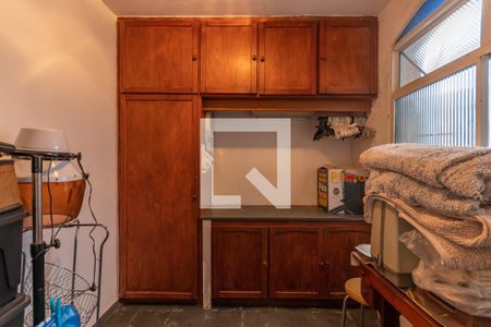 Quarto de Serviço de casa à venda com 4 quartos, 313m² em Alípio de Melo, Belo Horizonte