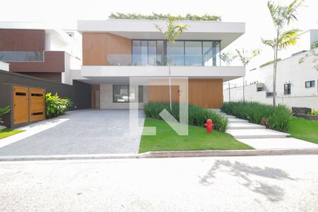 Fachada de casa de condomínio à venda com 5 quartos, 600m² em Barra da Tijuca, Rio de Janeiro