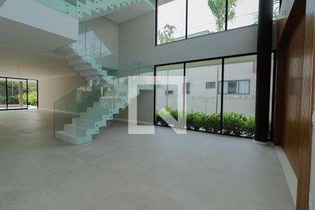 Sala de casa de condomínio à venda com 5 quartos, 600m² em Barra da Tijuca, Rio de Janeiro