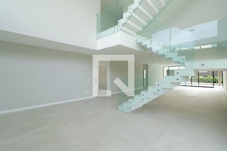 Sala de casa de condomínio à venda com 5 quartos, 600m² em Barra da Tijuca, Rio de Janeiro