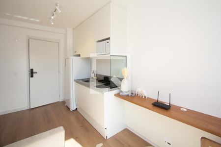 Sala/Cozinha de apartamento para alugar com 1 quarto, 28m² em Moema, São Paulo