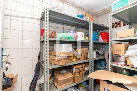 Despensa de casa para alugar com 3 quartos, 390m² em Jardim Guaianazes, São Paulo