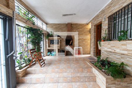 Garagem de casa à venda com 4 quartos, 250m² em Cambuci, São Paulo