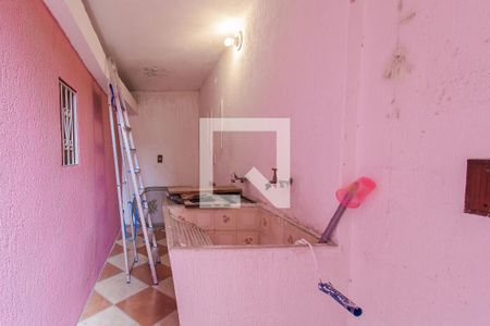 Área de Serviço de casa para alugar com 3 quartos, 210m² em Vila Assis Brasil, Mauá