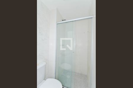 Banheiro de apartamento à venda com 2 quartos, 44m² em Ponte Grande, Guarulhos