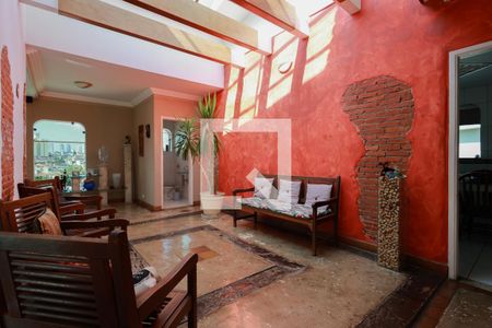 Sala de estar de casa à venda com 6 quartos, 470m² em Vila Basileia, São Paulo