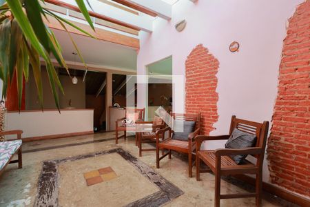 Sala de estar de casa à venda com 6 quartos, 470m² em Vila Basileia, São Paulo