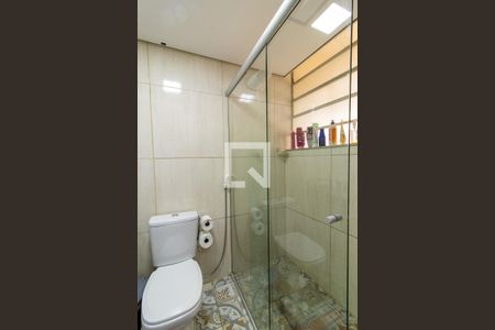 Banheiro de apartamento à venda com 1 quarto, 38m² em Centro, Campinas