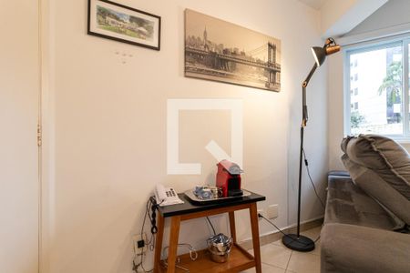 Sala de apartamento à venda com 1 quarto, 50m² em Moema, São Paulo