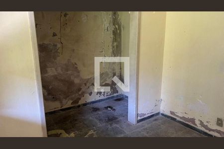 Casa à venda com 5 quartos, 253m² em Itaipu, Niterói