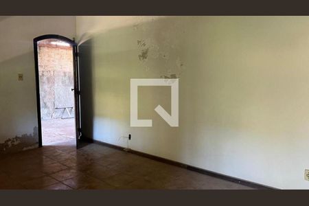 Casa à venda com 5 quartos, 253m² em Itaipu, Niterói