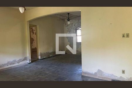 Casa à venda com 5 quartos, 253m² em Itaipu, Niterói