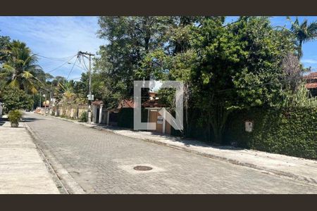 Casa à venda com 5 quartos, 253m² em Itaipu, Niterói