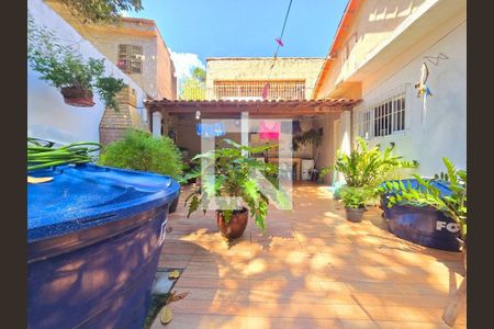 Casa à venda com 4 quartos, 250m² em Fátima, Niterói