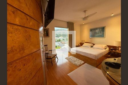 Casa à venda com 3 quartos, 350m² em São Francisco, Niterói