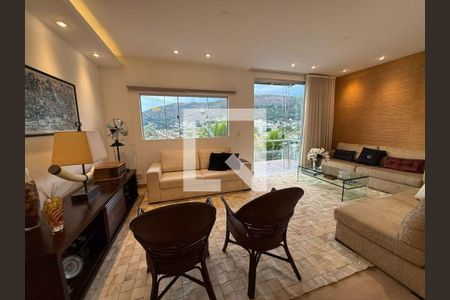 Casa à venda com 3 quartos, 350m² em São Francisco, Niterói
