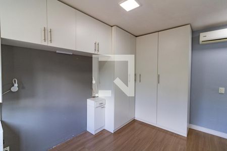 Quarto 1 de apartamento à venda com 2 quartos, 53m² em Teresópolis, Porto Alegre