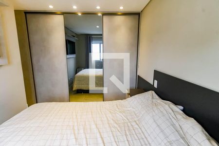 Suíte - armário de apartamento à venda com 2 quartos, 72m² em Vila Andrade, São Paulo