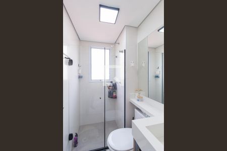 Banheiro de apartamento à venda com 2 quartos, 46m² em Umuarama, Osasco