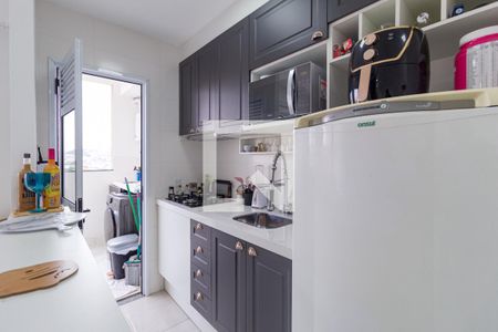 Cozinha de apartamento à venda com 2 quartos, 46m² em Umuarama, Osasco