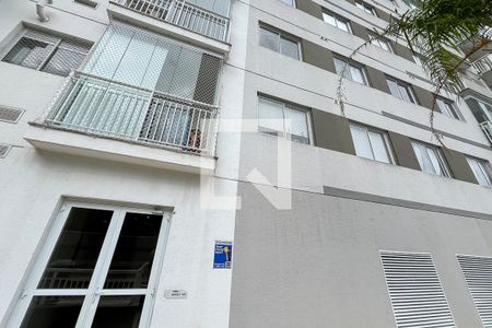 Fachada + plaquinha de apartamento para alugar com 3 quartos, 68m² em Cerâmica, São Caetano do Sul