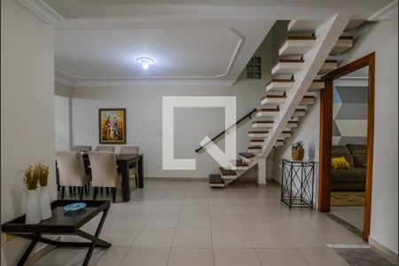 Sala de casa à venda com 4 quartos, 274m² em Parque das Nações, Santo André
