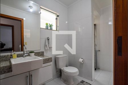 Banheiro  de casa à venda com 4 quartos, 274m² em Parque das Nações, Santo André