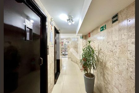 Portaria de apartamento para alugar com 1 quarto, 42m² em Saúde, Rio de Janeiro