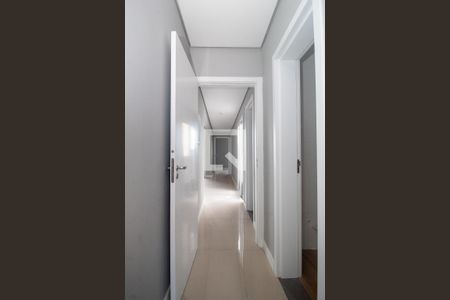 Corredor de casa à venda com 3 quartos, 110m² em Hípica, Porto Alegre