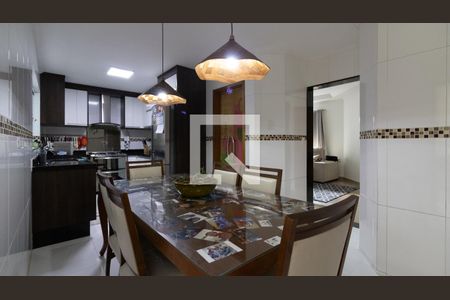 Cozinha de casa à venda com 3 quartos, 134m² em Jardim Danfer, São Paulo
