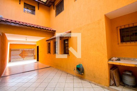 Garagem de casa à venda com 3 quartos, 251m² em Vila Tibiriçá, Santo André