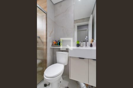 Banheiro de apartamento à venda com 2 quartos, 59m² em Picanço, Guarulhos