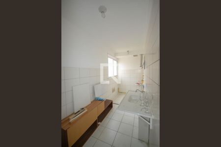 Cozinha de apartamento para alugar com 2 quartos, 55m² em Jardim Jasmim, Nova Iguaçu