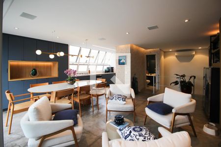 Sala de apartamento à venda com 2 quartos, 135m² em Vila Olímpia, São Paulo