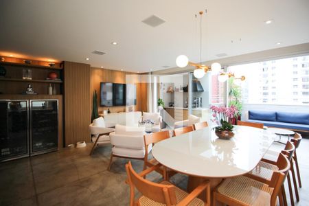 Sala de apartamento à venda com 2 quartos, 135m² em Vila Olímpia, São Paulo