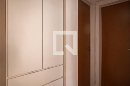 Corredor de apartamento à venda com 3 quartos, 70m² em Chácara Inglesa, São Paulo