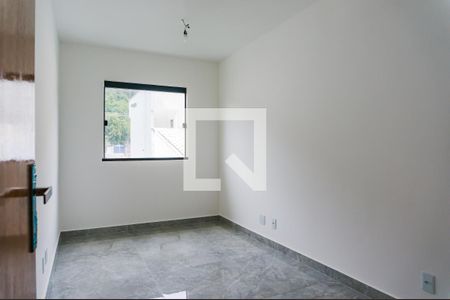 Quarto 2 de casa à venda com 4 quartos, 140m² em Piratininga, Niterói