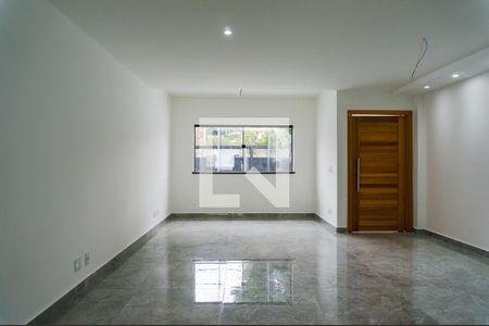 Sala de casa à venda com 4 quartos, 140m² em Piratininga, Niterói