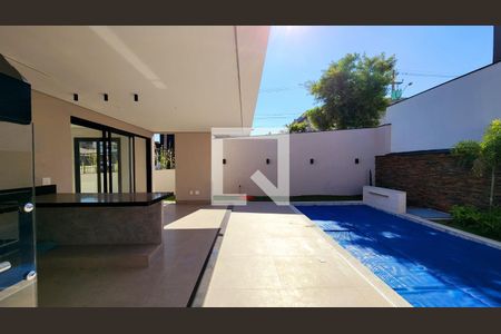 Quintal de casa de condomínio para alugar com 4 quartos, 200m² em Jardim Ermida I, Jundiaí