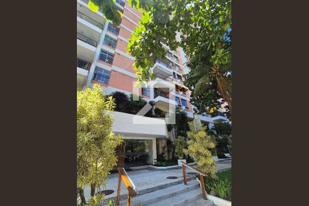 Fachada de apartamento à venda com 2 quartos, 110m² em Barra da Tijuca, Rio de Janeiro