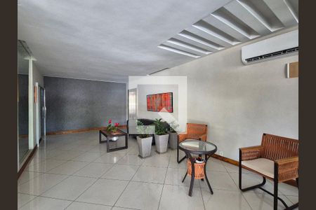 Hall de entrada de apartamento à venda com 2 quartos, 110m² em Barra da Tijuca, Rio de Janeiro