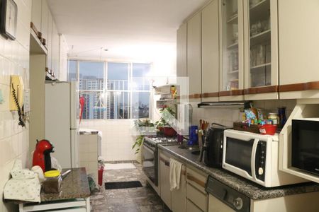 Cozinha de apartamento à venda com 3 quartos, 130m² em Campos Elíseos, São Paulo