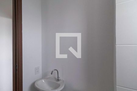 Banheiro social de apartamento à venda com 2 quartos, 43m² em Juliana, Belo Horizonte