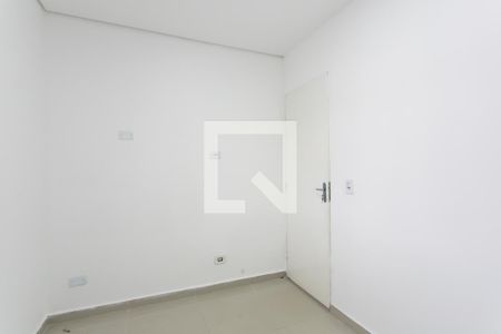 Quarto de casa à venda com 1 quarto, 240m² em Jardim Lajeado, São Paulo