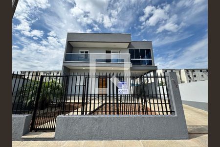 Plaquinha fachada instalada de casa à venda com 3 quartos, 230m² em Campina, São Leopoldo