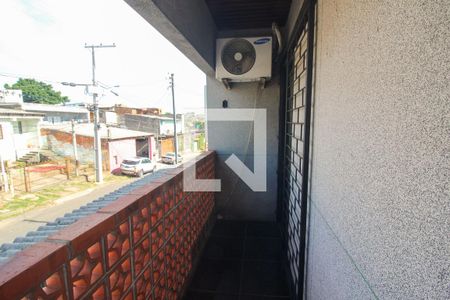 Sacada de casa à venda com 3 quartos, 83m² em Coronel Aparicio Borges, Porto Alegre