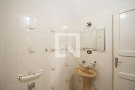 Banheiro de casa à venda com 3 quartos, 108m² em Vila Medeiros, São Paulo